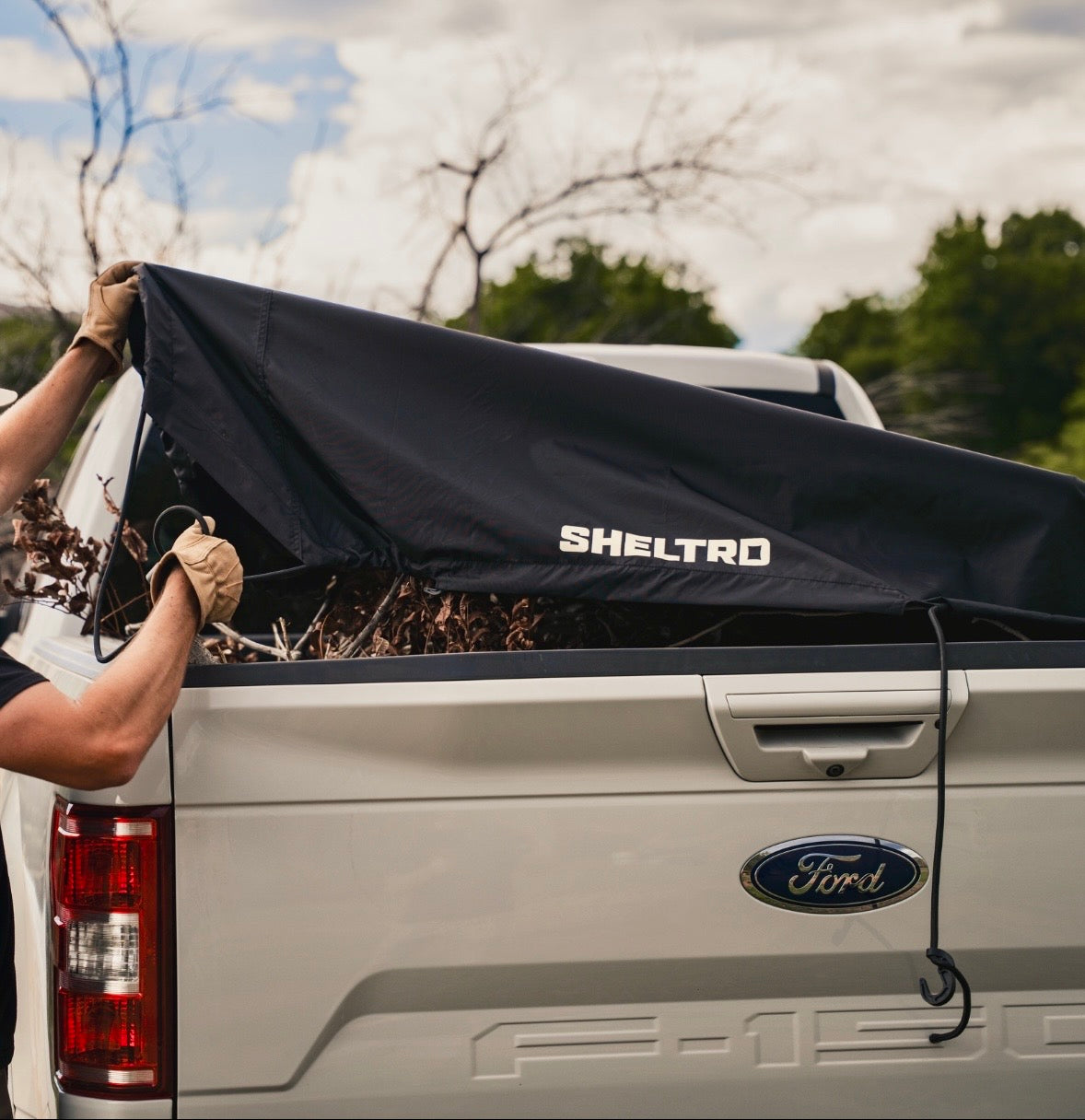 Installing Sheltrd flexible truck bed cover on a Ford F-150